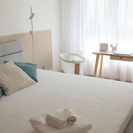 Apartmán Stylish Apartment, Free Parking And Wifi